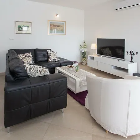 Lila * Vodice