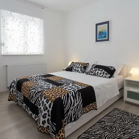 Lila Villa *